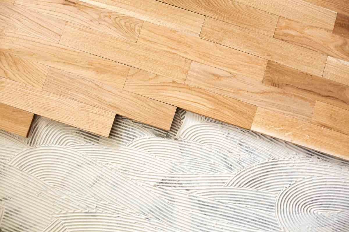 ¿Cuánto cuesta lijar y barnizar un parquet en Pamplona?