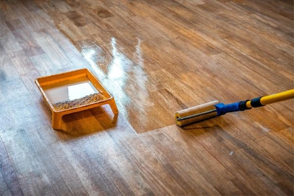 Lijado y barnizado de suelos de parquet en Pamplona